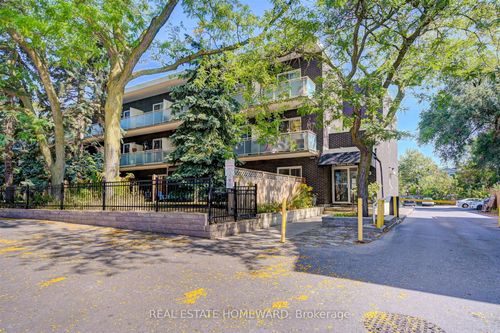 322-123 Woodbine Ave, Toronto, ON, M4L3V8 | Card Image