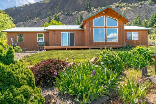 4095 Cathedral Rock Rd, Malaga, WA, 98828-9602 | Card Image