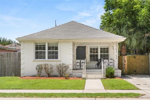 6240 Argonne Blvd, New Orleans, LA, 70124-3805 | Card Image