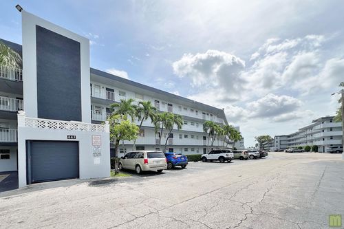 140-443 Ne 195th St, Miami, FL, 33179-3304 | Card Image