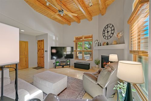 17 Calle Amistosa, Santa Fe, NM, 87507 | Card Image