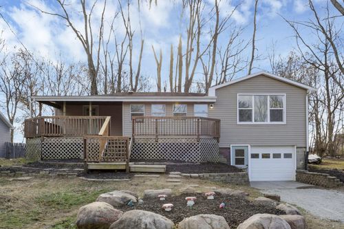 8890 Lancaster Thornville Rd Ne, Pleasantville, OH, 43148-9756 | Card Image