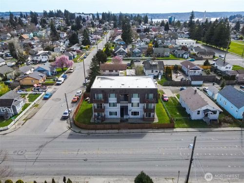2001 11th St, Bremerton, WA, 98337-1182 | Card Image