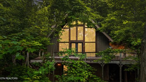 1068 Lower Alpine Way, Gatlinburg, TN, 37738-4504 | Card Image