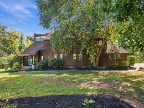 1491 Breezeview Ln, Pottstown, PA, 19465-8290 | Card Image