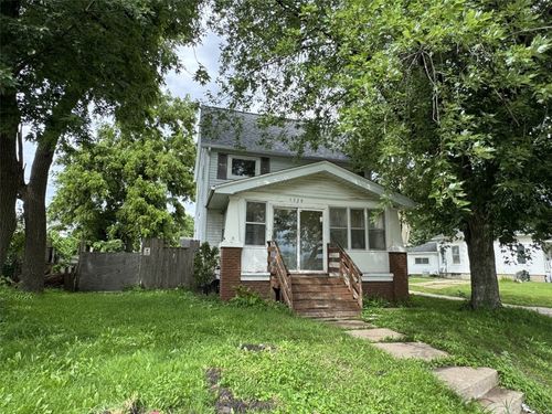 1330 C St Sw, Cedar Rapids, IA, 52404-5926 | Card Image