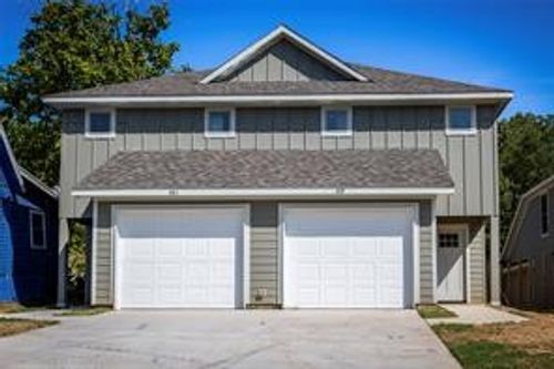 421 W Elm St, Denison, TX, 75020-2428 | Card Image