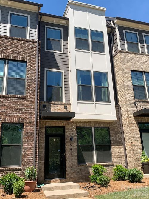 948 Broad River Ln, Charlotte, NC, 28211-1793 | Card Image