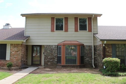 2642 Village Ln, Bossier City, LA, 71112-2318 | Card Image