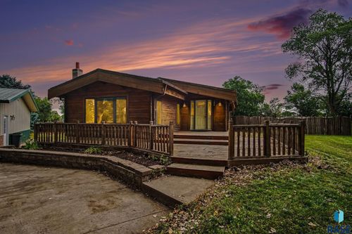 706 S Union Ave Avenue, Madison, SD, 57042 | Card Image