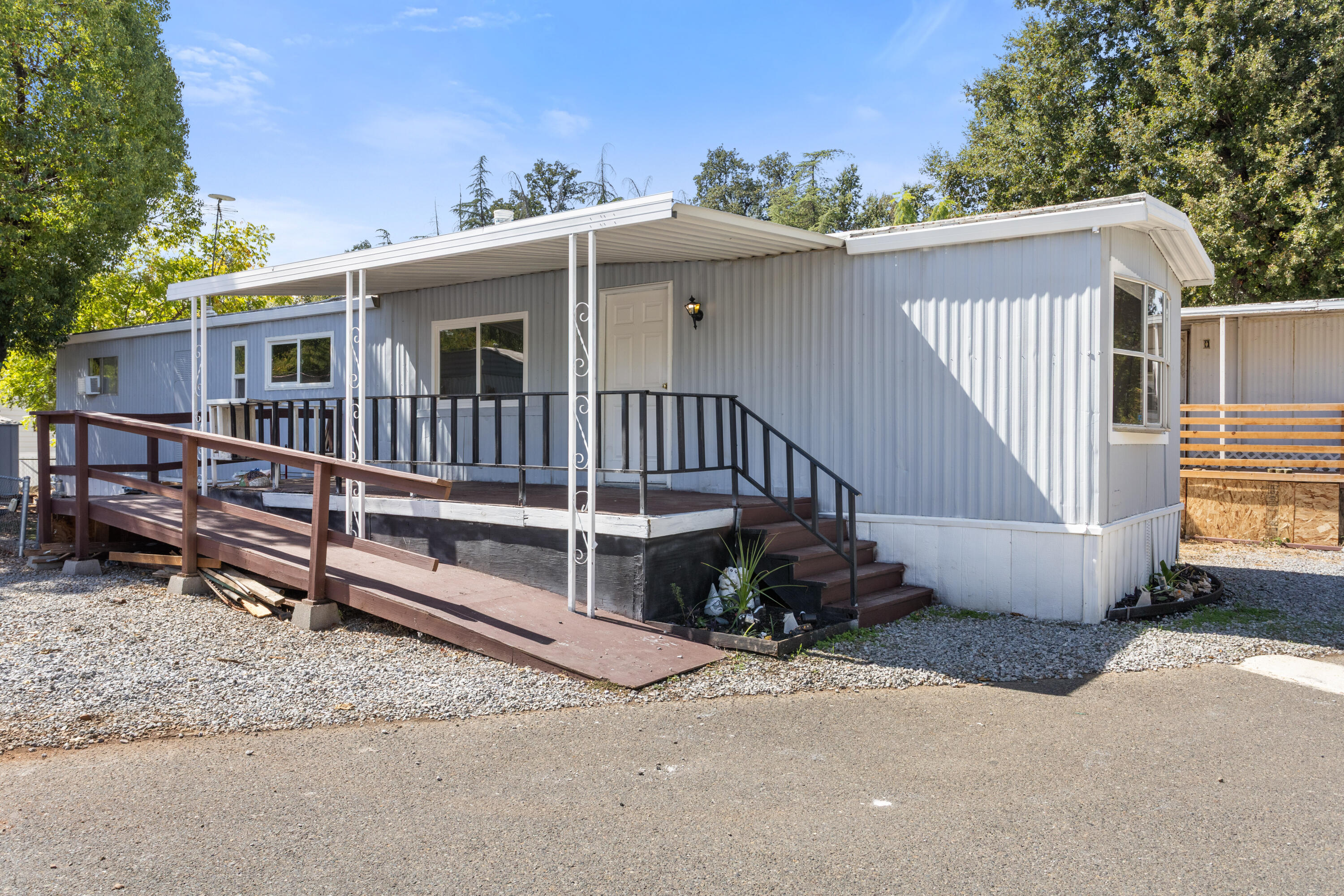 Manufactured In Park in Redding 3