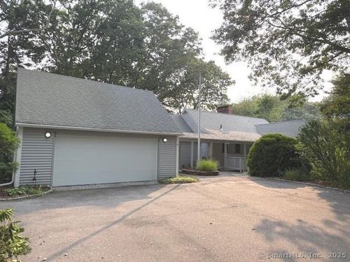 9 Money Point Rd, Mystic, CT, 06355-3273 | Card Image