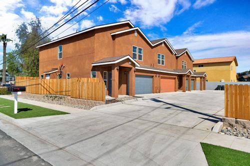 5454 W Fairmont Ave, Fresno, CA, 93722-5308 | Card Image