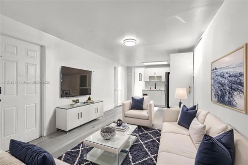 1943 Rodman St, Hollywood, FL, 33020-6039 | Card Image