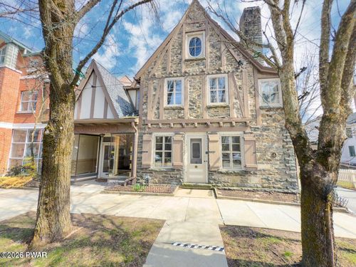 2-219 Broad St, Milford, PA, 18337-1320 | Card Image