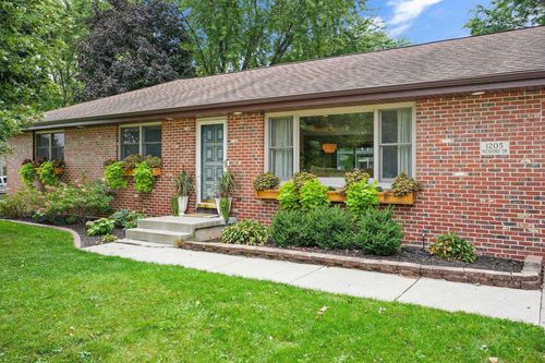 1205 Wexford Drive, WAUNAKEE, WI, 53597 | Card Image