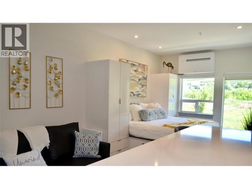 221-2555 Lakeshore Rd, Vernon, BC, V1H1M9 | Card Image