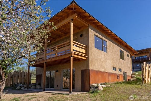 906 Lince Ave, Winthrop, WA, 98862-6008 | Card Image