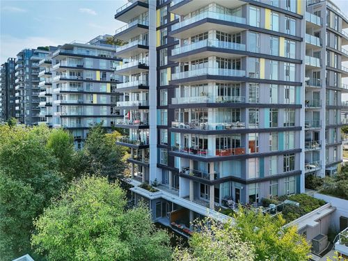 204-379 Tyee Rd, Victoria, BC, V9A0B4 | Card Image