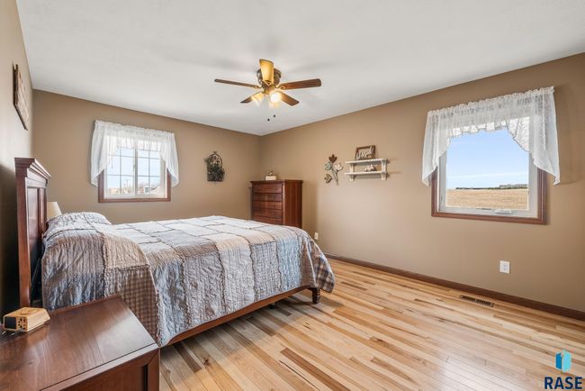 100 Oak Ave, House other with 6 bedrooms, 4 bathrooms and null parking in Crooks SD | Image 19