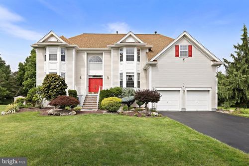 7 Taft Ct, East Windsor, NJ, 08520-2458 | Card Image