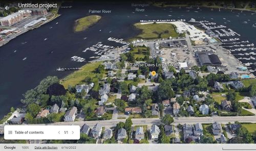 10 Jesse Davis Ln, Barrington, RI, 02806-4422 | Card Image