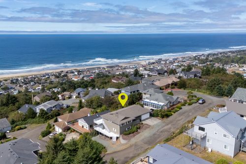 461 Terrace Dr, Rockaway Beach, OR, 97136-9458 | Card Image