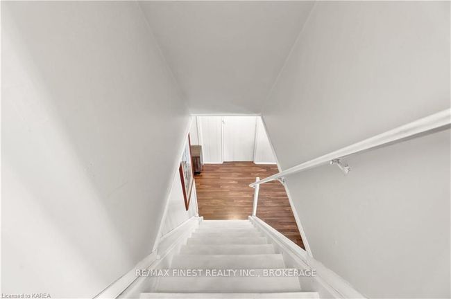 137 Hillendale Ave, House other with 3 bedrooms, 2 bathrooms and 5 parking in Kingston ON | Image 27