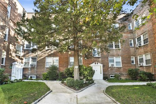 2l-1 Ash Pl, Great Neck, NY, 11021-3209 | Card Image