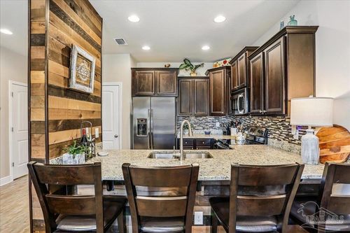 8881 Brown Pelican Cir, Navarre, FL, 32566-3621 | Card Image