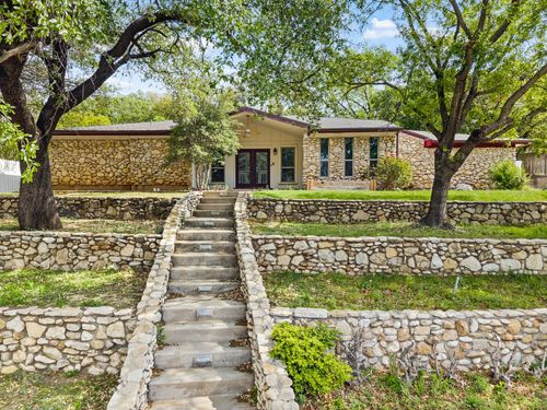 405 Chandler Lake Rd, Fort Worth, TX, 76103-1044 | Card Image