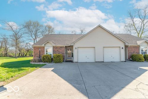 205 Woodberry Dr, Danville, IN, 46122-7860 | Card Image