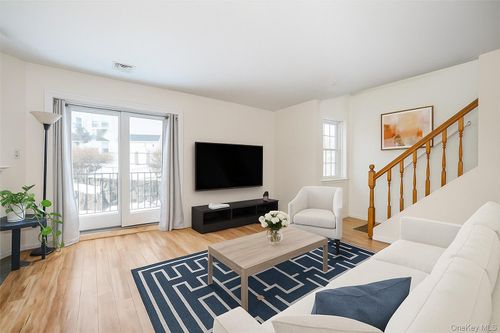 9 Nob Hill Dr, Elmsford, NY, 10523-2415 | Card Image