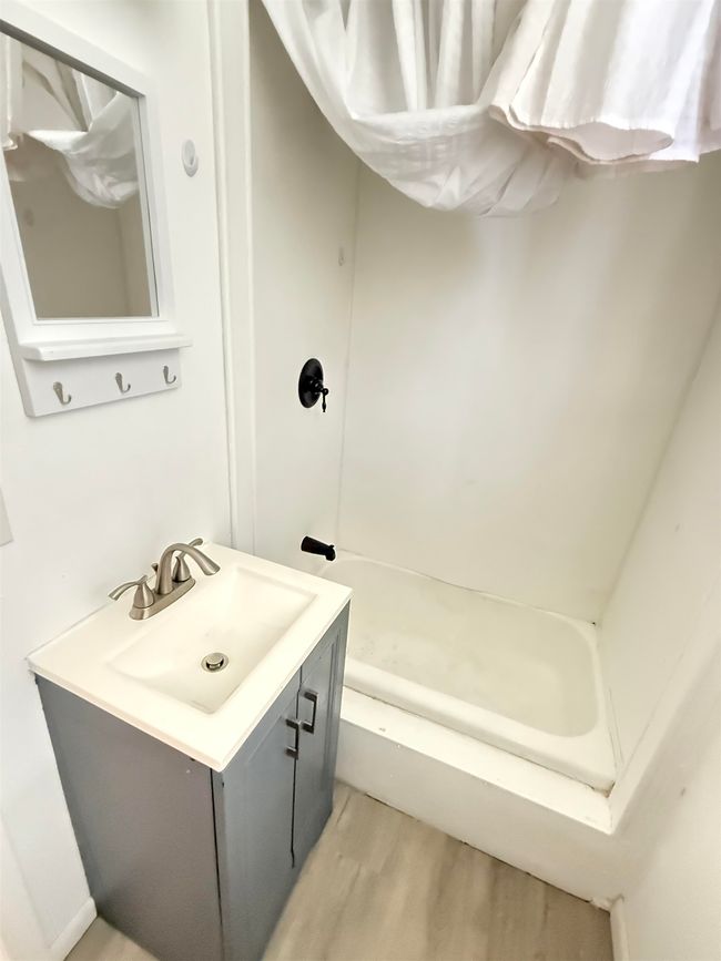 627 - 625 E Pipkin St, House other with 2 bedrooms, 1 bathrooms and null parking in Beaumont TX | Image 27