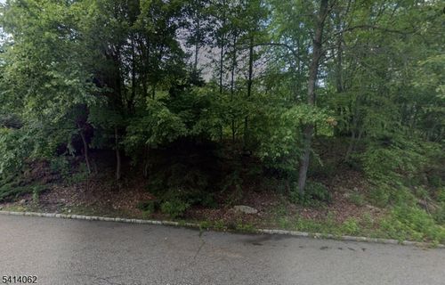 26 S Glen Rd, Kinnelon, NJ, 07405-2700 | Card Image