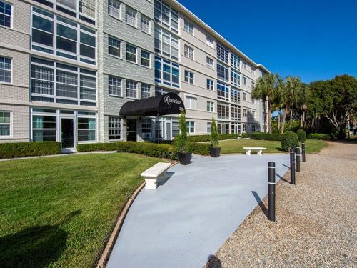 2333 Indian River Blvd, Vero Beach, FL, 32960-4265 | Card Image