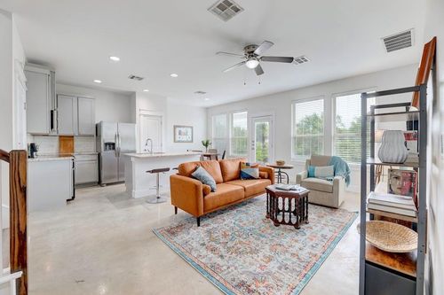 3-13501 Metric Blvd, Austin, TX, 78727-0220 | Card Image