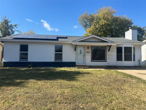 1408 Pikeview Ter, Arlington, TX, 76011-4730 | Card Image