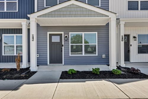 142 Front Ridge Cir, Clarksville, TN, 37040-7387 | Card Image