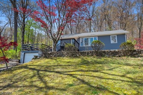 167 Mount Hope Ave, Dover, NJ, 07801-2716 | Card Image