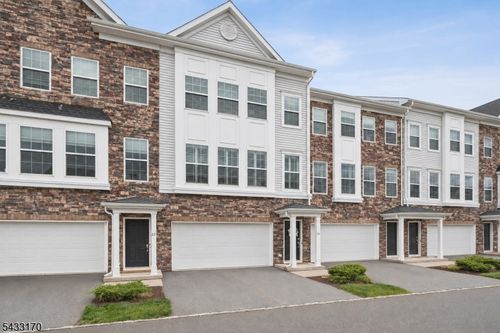 24 Gerhard Pl, Morristown, NJ, 07960-3169 | Card Image