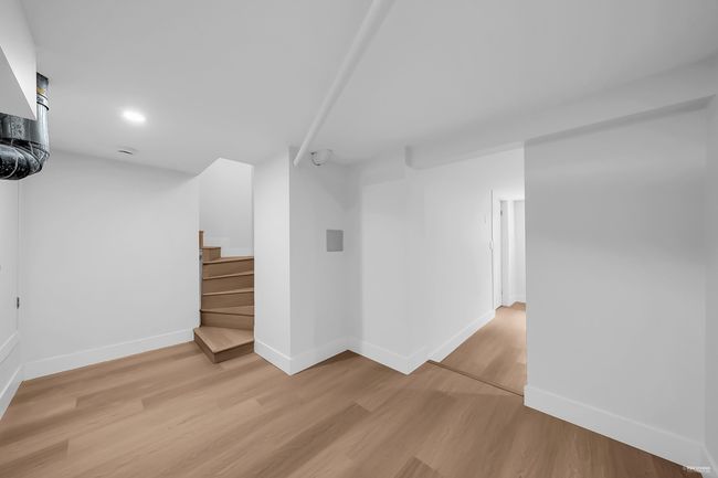 4030 Ripple Rd, House other with 4 bedrooms, 3 bathrooms and 4 parking in West Vancouver BC | Image 11