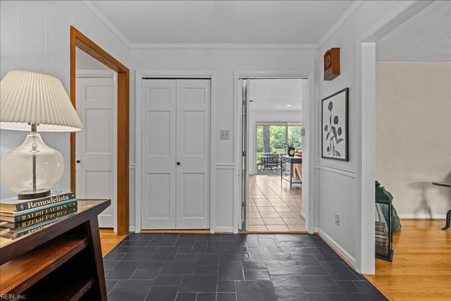 Foyer | Image 7