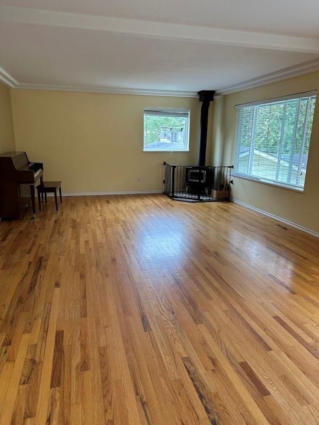 4849 Laurel Avenue, House other with 4 bedrooms, 3 bathrooms and 3 parking in Sechelt BC | Image 5