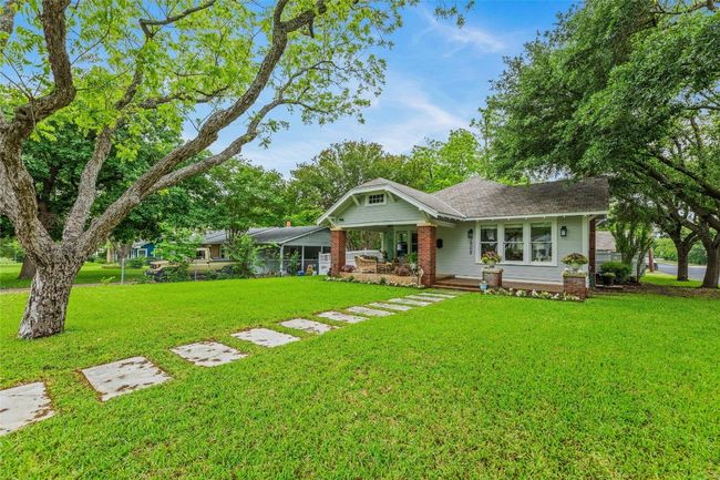 Another gorgeous front view | Image 36