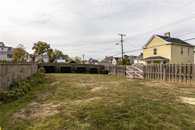 1725 Vance Ave, House other with 4 bedrooms, 3 bathrooms and 2 parking in Coraopolis PA | Image 41