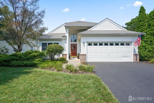 52 Vineyard Ct, Monroe, NJ, 08831-5303 | Card Image