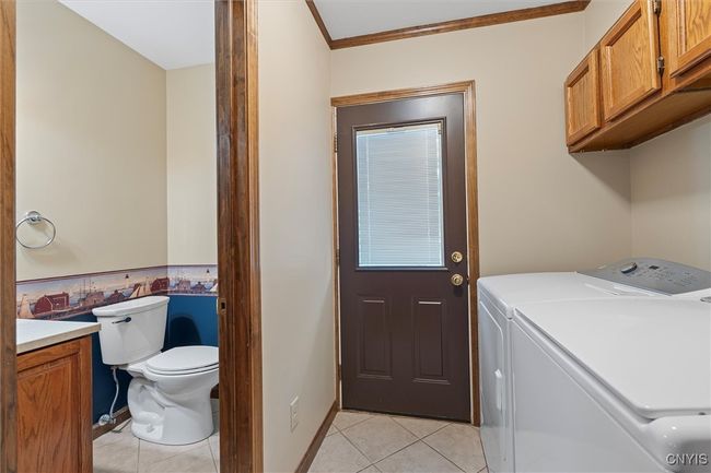 8013 Ginger Rd, House other with 4 bedrooms, 4 bathrooms and null parking in Liverpool NY | Image 15