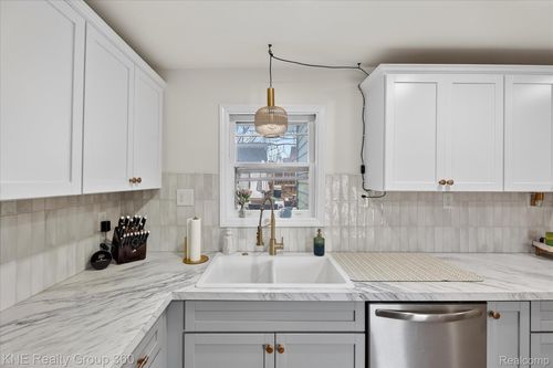 622 Factory St, Howell, MI, 48843-1593 | Card Image