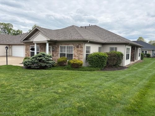 3077 Whitewood St Nw, North Canton, OH, 44720-8384 | Card Image